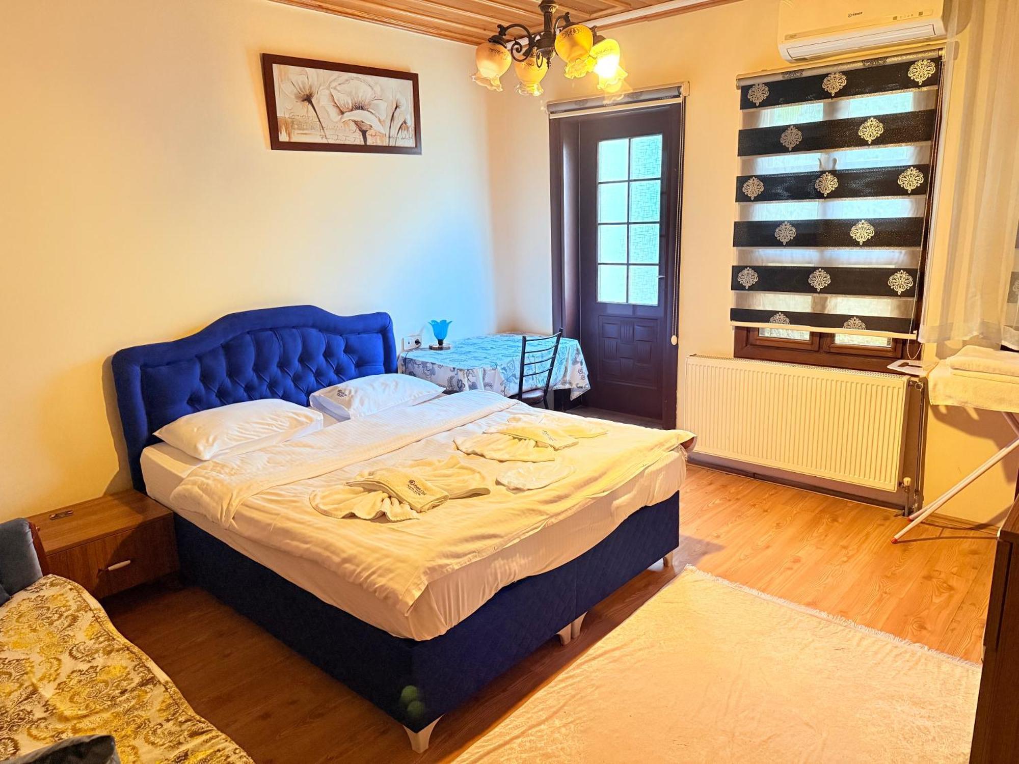 Oez Butik Otel Antik Kent Myrleia Муданья Экстерьер фото