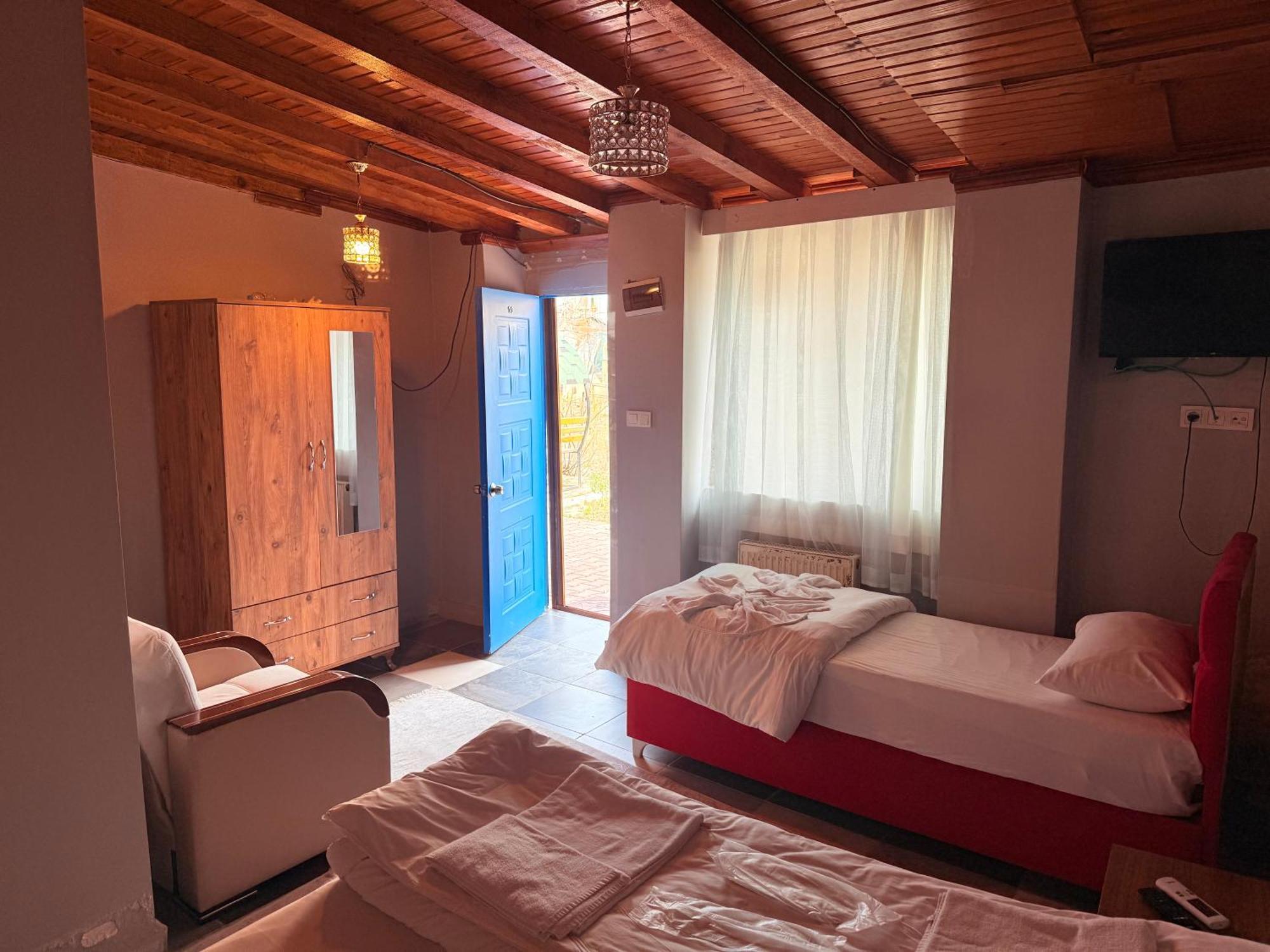 Oez Butik Otel Antik Kent Myrleia Муданья Экстерьер фото